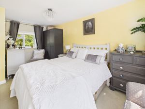 Bedroom- click for photo gallery
